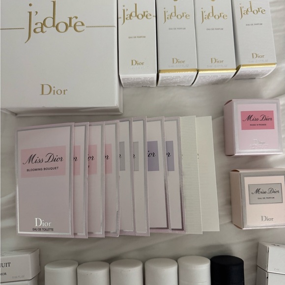 Dior Sample Collection | Boxed - Picture 5 of 9